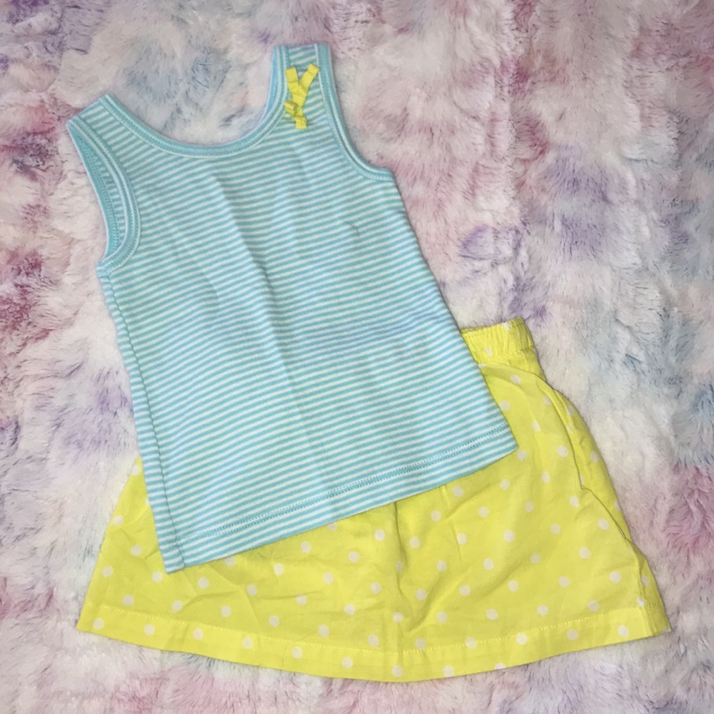 Carter’s 2-Piece Outfit.